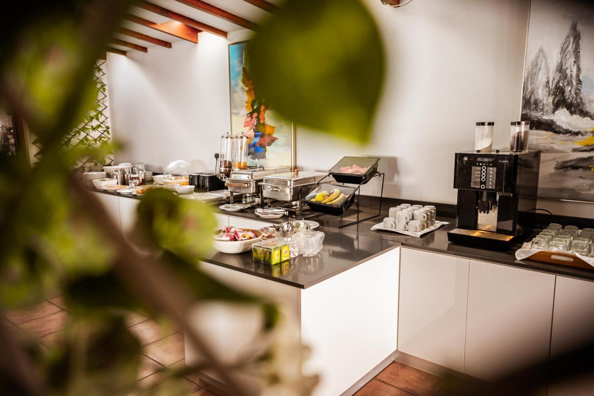 Paul Marie Hotel Apartments アヤナパ エクステリア 写真