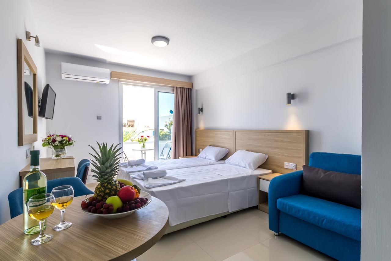 Paul Marie Hotel Apartments アヤナパ エクステリア 写真