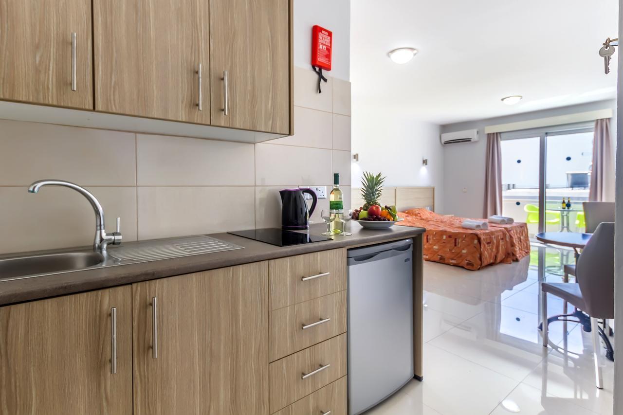 Paul Marie Hotel Apartments アヤナパ エクステリア 写真