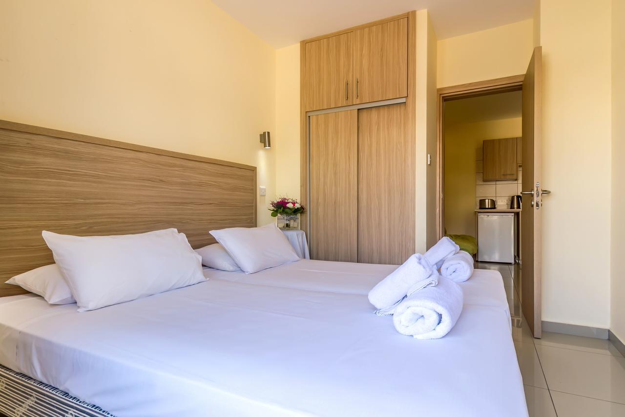 Paul Marie Hotel Apartments アヤナパ エクステリア 写真