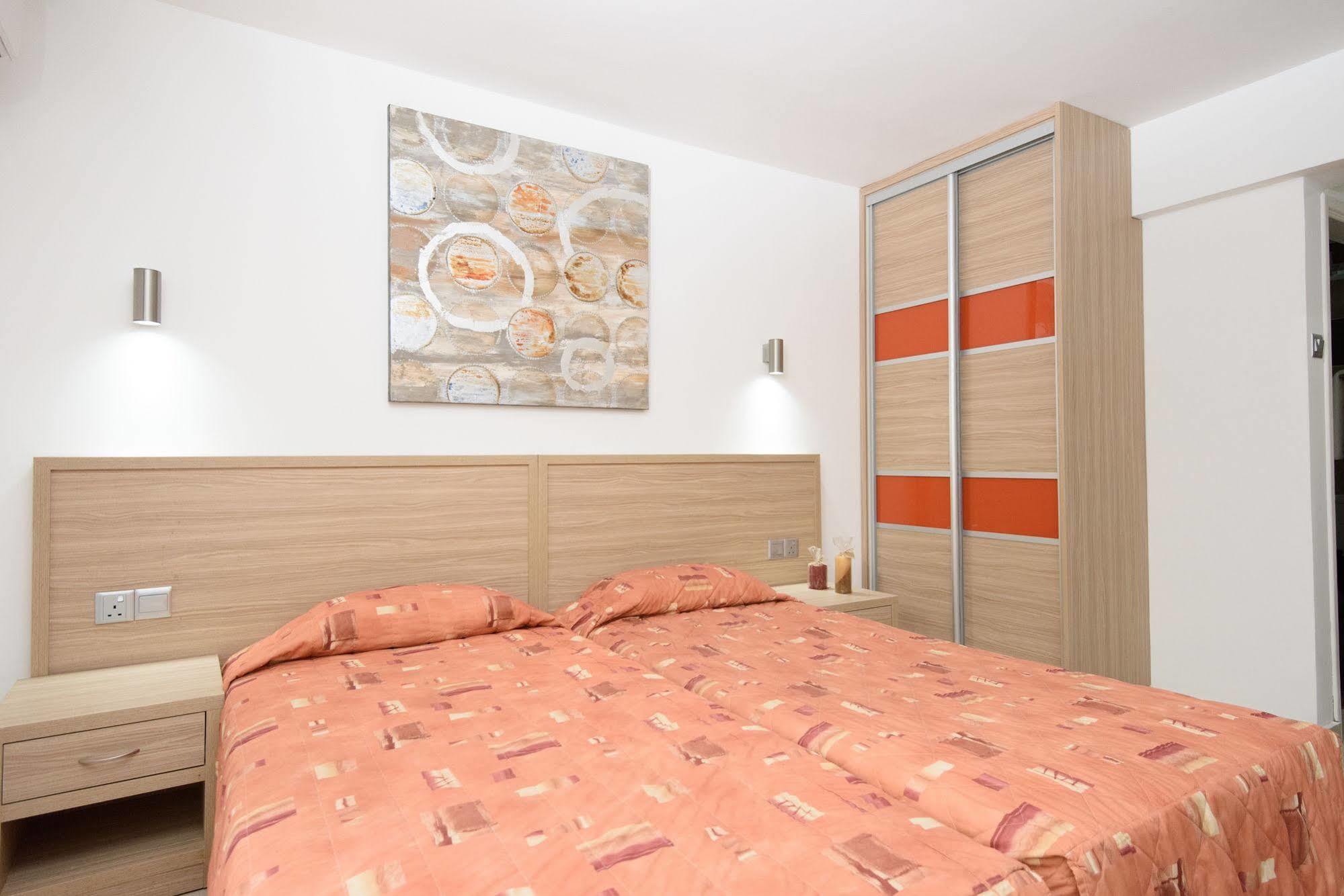 Paul Marie Hotel Apartments アヤナパ エクステリア 写真