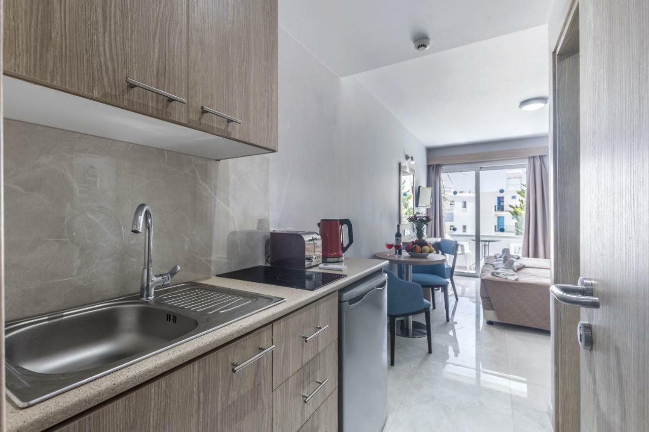 Paul Marie Hotel Apartments アヤナパ エクステリア 写真