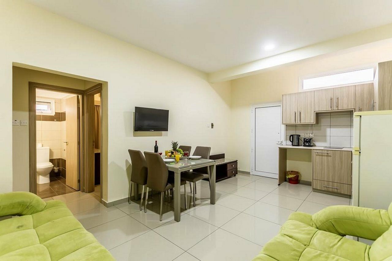 Paul Marie Hotel Apartments アヤナパ エクステリア 写真